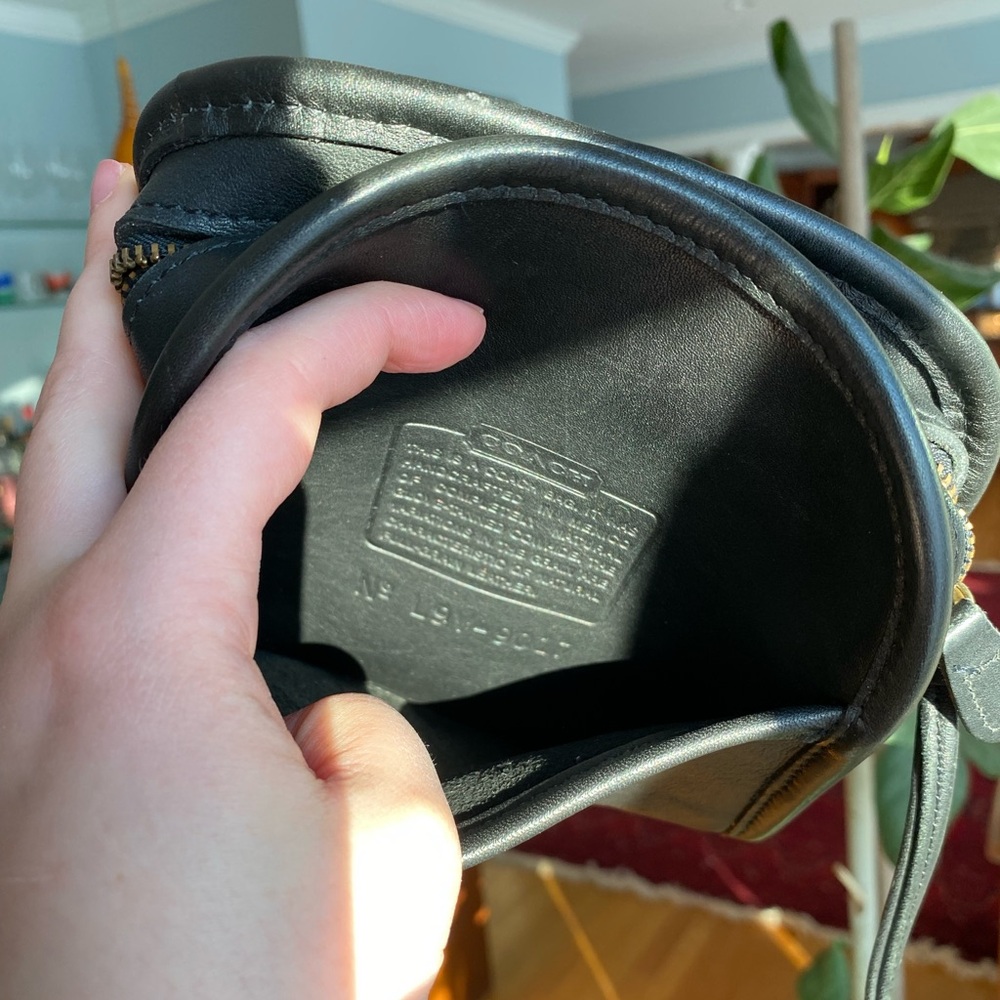 Vintage ‘99 COACH Abbie Black Leather Crossbody Bag Style No L9V-9017 - Picture 8 of 16